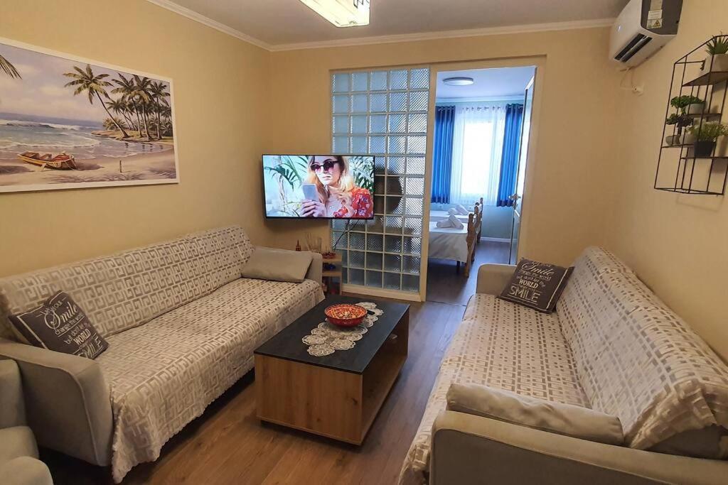 Center * Tirana